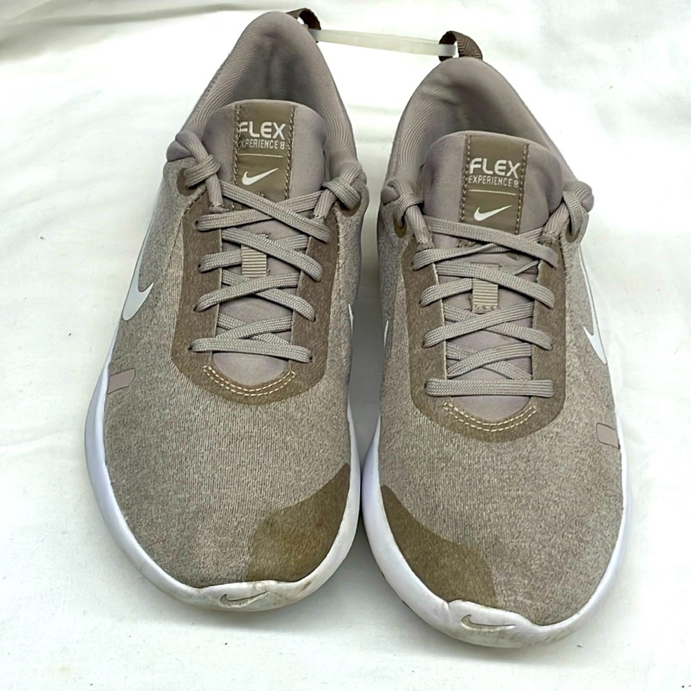 Nike canvas flex experience 8 low top running sneakers ladies sz 8